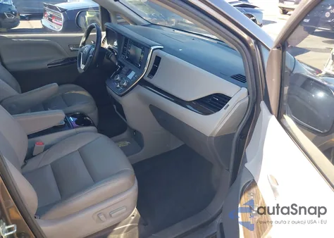 2018 Toyota Sienna Xle 8 Passenger z USA, uszkodzony, nr VIN 5TDYZ3DC6JS902830